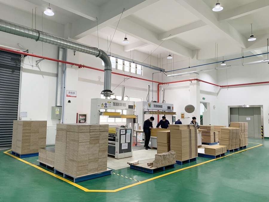 優尼科斯居家辦公用品需求量增大，訂單暴增